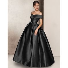 Silhouette:A-Line; Hemline / Train:Floor Length; Closure:Zipper UP; Built-In Bra:Yes; Embellishment:Bow(s); Fabric:Satin; Sleeve Length:Short Sleeve; Tips:Colors may vary slightly due to different monitor settings,Professional dry cleaner only; Boning:No; Style:Elegant; Occasion:Formal,Wedding; Neckline:Sweetheart; Front page:Evening Gown; Listing Date:06/29/2024 Wedding Floor, Cotillion Dresses, Black Lace Evening Dress, Gown Elegant, Elegant Black Dress, Evening Dresses Online, Cheap Evening Dresses, Dresses Formal Elegant, Black Dress Formal