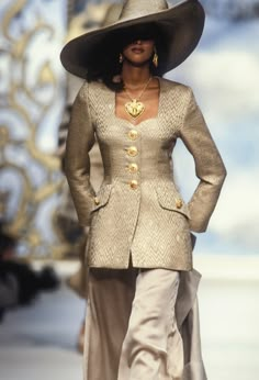 Minimalism Inspiration, Chic Closet, Yasmeen Ghauri, Jacques Fath, 90s Inspired Outfits, 80s And 90s Fashion