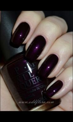 Dip Nails Wine Color, Dark Purple Nail Polish, Purple Manicure, Dark Purple Nails, Purple Nail Polish, Purple Nail