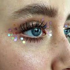 Glitter Face Makeup, Festival Makeup Rave, Festival Make Up, Festival Makeup Glitter, Video Makeup, Alat Makeup, Festival Glitter, Glitter Face, Make Up Videos