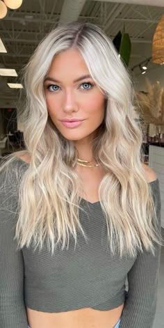 Hairstyles For Blondes, Shoulder Haircuts, Haircuts Inspiration, 2022 Haircut, Cool Blonde Hair Colour, Beach Blonde Hair, Women's Haircuts, Haircuts Women