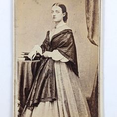 1860s Fashion Day Dresses, 1880s Fashion Poor, 1870 Fashion, Victorian Fashion Women, Shawl Fashion, Jordan New, Dress Shawl, 1880s Fashion, Dress With Shawl