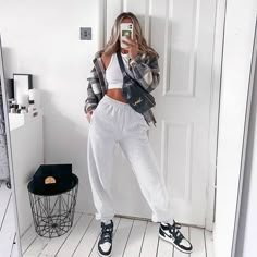 Tomboy Style Outfits, Looks Street Style, Mode Inspiration, Streetwear Outfit, Teen Fashion Outfits, Looks Vintage