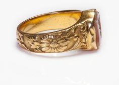 Antique Agate Intaglio Men's Ring.Exquisite men's 18K yellow gold ornate floral accents shield shaped agate intaglio ring by Gustav Manz. Size 11.25. Antique Vintage Rings Vintage Men Jewelry, Vintage Rings Men, Gold Jewelry Men, Antique Mens Rings, Intaglio Ring, Wax Seal Ring, Fairytale Engagement Rings, Gold Shield, Mens Jewellery