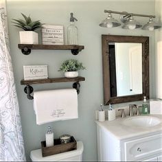 the bathroom is clean and ready to be used as a guest room or family room