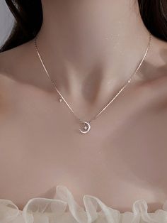 Plateado  Collar  Plata de Ley 925   Embellished Star And Moon Jewelry, Minimalist Jewlery, Eyeglass Jewelry, Silver Necklace Simple, Fancy Jewelry Necklace, Pretty Jewelry Necklaces, Jewelry Lookbook, Moon Jewelry, Fancy Jewelry