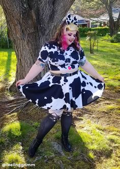 cow print skater skirt - Trash Queen Strawberry Cow 2020 Outfit, Cow Print Clothes, Cow Print Crop Top, Cow Clothes, Cow Print Outfit, Cow Cosplay, Pink Cow Print, Cow Outfits, Cow Costume