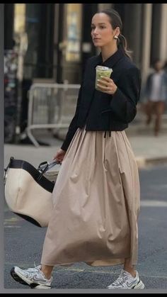 #중년패션코디 #중년패션 #fashionfilms #мода Rok Outfit, Look Boho Chic, Beige Skirt, Casual Day Outfits, Mode Casual, 60 Fashion, Classy Fashion, Looks Street Style, Grad Dresses