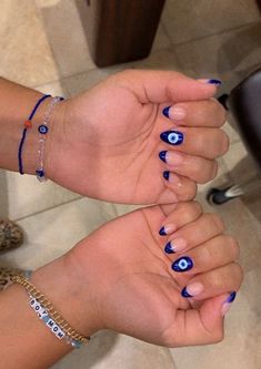 Short Almond Acrylic Nails Evil Eye, Evil Eye Nail Inspo Acrylic, Cute Nails Evil Eye, Aesthetic Nails Evil Eye, Nail Inspo Almond Evil Eye, Third Eye Chakra Nail Art, Acrylic Evil Eye Nails, Heart Eye Nail Designs, Evil Eye Nail Inspiration