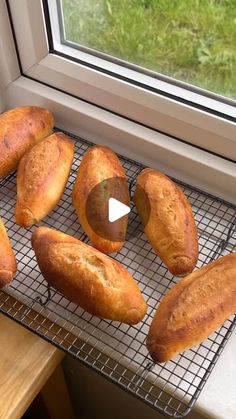 Maisam Algirgeet on Instagram: "The easiest and most delicious mini baguette recipe - perfect bread for sandwiches!🥖✨  Today, I am resharing another one of my really easy bread recipes. Ready in no time and comes out so soft on the inside and crispy on the outside!  Ingredients: 275ml lukewarm water 7g instant yeast 2 tbsp of sugar 1 tsp salt 375g strong bread flour  +plain yogurt ( brush over the shaped baguettes before baking, the yogurt gives the bread a really nice colour & texture⭐️)  Method: -into a bowl add the water, sugar and yeast then mix. Now add the flour and salt and knead well until dough is smooth. Rest until doubled in size.  -after the dough has rested, divide the dough into smaller portions and shape each into mini baguettes sprinkle some flour while shaping to avoid st Foccacia Bread Recipes Small Batch, Mini Baguette Recipe, Mini Baguette Sandwiches, Fast Bread, Sandwich Shapes, Easy Bread Recipe, Quick Bread Recipes Easy, Picnic Sandwiches, Smaller Portions