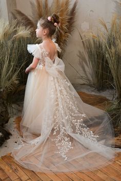 PERFECT FLOWER GIRL DRESS✨ Make order today and SAVE 15%🎁delivery 3-4 days only! Beautiful Baby Flower girl dress with shiny lace and amazing tulle sleeves! Process time: 1-3 working days Delivery time: 4-7 working days  Also offer express overnight delivery https://www.etsy.com/listing/1298332912/express-delivery?click_key=eb8207bd8376c2fa762384c4d5701f79c6bcbc77%3A1298332912&click_sum=63123b47&ga_search_query=express&ref=shop_items_search_1&frs=1 *Train is detachable & all dresses have bow* A Flower Girl Dress For Toddler, Zug, Flower Girl Dresses Sparkly, Flower Girl Dresses Sleeves, Flower Girl Princess Dress, Flower Girl Dresses With Sleeves, Daughter Flower Girl, Fancy Flower Girl Dresses, Cream Flower Girl Dress