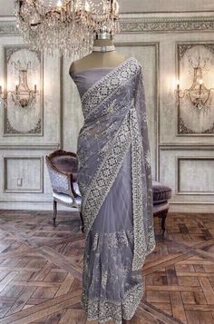 Beautiful light purple net saree with zari and stone work and running blouse piece Glitter Falling, Net Blouses, Crepe Saree, Georgette Blouse, Bleu Pastel, Net Saree, Rose Pastel, Organza Saree, Saree Look