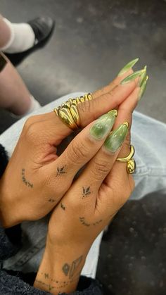 Green Ethereal Nails, Aesthetic Coffin Nails, Nature Nail Designs, Green Gel Nails, Green Chrome, Nail Envy, Nail Ring, Fire Nails