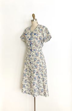 40s Floral Print Cotton Day Dress 1940s Vintage Dress Large - Etsy 1940s House Dress, 1940s House, 1940s Vintage Dresses, 1940s Home, 40s Dress, Dresses 40s, 1940s Dresses, House Dress, Day Dress