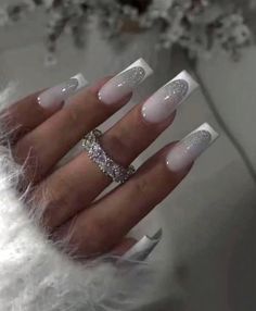 Faux ongle blanc pailleté Ombre Nails Glitter, Diamond Nails, Festival Nails, Nailed It, Square Acrylic Nails, Fire Nails, Best Acrylic Nails, Long Acrylic Nails