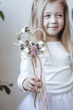 flower girl wand Magic wand Butterfly Wand flower wand fairy wand princess wand Dried flowers Boho ribbon wand burgundy wedding accessories Size: length 12-13' (31cm)  heart 4,5' (11cm) For the Fairy Princess in all of us. Perfect Christmas or Birthday gift for all the fairies and princesses in your life.  Message me about ordering custom colors or multiple wands for party favors. If you have any questions feel free to contact us  :) Thank you for visiting our store! Helga and Natalie Boho Ribbon, Flower Wand, Wand Magic, Flower Girl Wand, Princess Wands, Ribbon Wands, Flower Girl Bouquet, Fairy Wands, Magic Wand