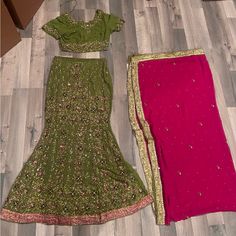 Very Beautiful Detailed Set! Pristine Condition, Mermaid Tale Skirt With A Soft Sequined Top And Pink Scarf To Compliment The Green And Make You Stand Out! Please Message Or Comment If Inquiring About Sizing Sequined Top, Mermaid Tale, Pink Scarf, Pink Scarves, Sequin Top, Lehenga, Watermelon, Mermaid, Skirt