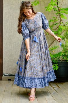 Cotton Silk Gown in Blue with Digital Print work Kurti Wedding, Wedding Bollywood, Simple Frock Design, Long Frock Designs, Long Gown Design, Simple Frocks, Cotton Gowns, Frock Fashion, Stylish Short Dresses