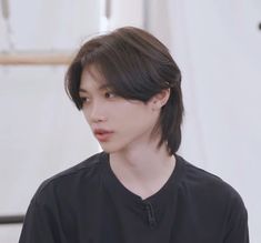 Lee Felix Brown Hair, Felix Wolfcut, Side Pfp, Short Dark Hair, Kpop Hair, Short Brown Hair, Hair Icon, Felix Yongbok