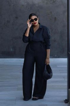 Office Outfits Black Women, Chic Smart Casual, School Outfits Fall, Fashion Athleisure, Meeting Outfit, Smart Casual Work Outfit, Casual Summer Outfits For Women, Trending Fashion Outfits