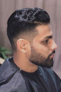 22 Trendsetting Mid-Fade Haircuts For Men in 2024 Mid Skin Fade, Mid Fade Haircut, Mid Fade, Pompadour Hairstyle, Beard Fade, Long Hair On Top, Mens Hairstyles Thick Hair, Fade Styles, Stylish Haircuts