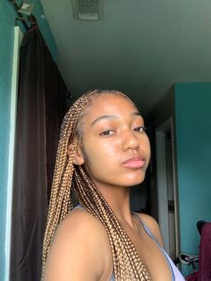 Honey Brown Box Braids On Light Skin, Brown Braids On Black Women, Honey Blonde And Brown Knotless Braids, Knotless Box Braids Honey Blonde, Brown And Honey Blonde Braids, Honey Blonde Knotless Braids Black Women, Honey Box Braids, Knotless Honey Blonde Braids