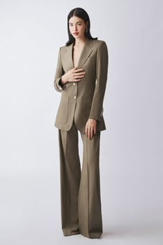 Crafted with the finest quality materials, these pants provide a comfortable and stylish fit. The ribbed texture adds a touch of elegance, making them the perfect addition to any wardrobe. Trouser Ideas, Wedding Suits For Bride, Casual Leather Jacket Outfit, Lady Suits, Office Suit, Briefcase Women, Mean Blvd, Leather Jacket Outfits, Sailor Collar