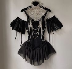 Goth Circus Outfit, Goth Langere, Black Swan Outfit, Circus Core, Victorian Goth Dress Corsets, Swan Outfit, Goth Couture Dark Fashion, Circus Outfits, Goth Lotila Dress