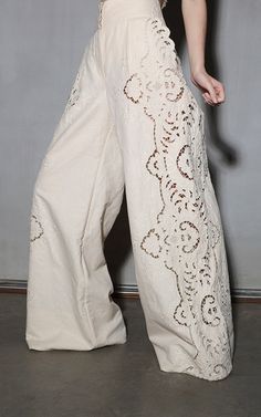 Lace Pants Outfit, Cutwork Lace, Lace Pants, Lace Material, Magnolia Pearl, Mode Inspo, European Summer, Photography Fashion, Yohji Yamamoto