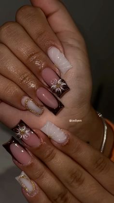 Nails For A Black Dress Classy, Black Nails And Gold, Nails For A Black Dress, New Year Nails Design 2024, Gel X Nails Designs, Vacation Nail Inspiration, Old School Nails, Sagittarius Birthday Nails, Birthday Nail Ideas Acrylic