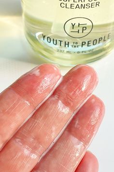 Youth To The People Cleanser is Sephora’s bestselling cleanser—but is it worth the hype? Read The Glow Memo’s review and find out if you should try it. #YouthToThePeople #Cleanser #SkincareReview #CleanBeauty Routine Aesthetic, Double Cleansing