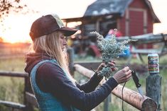 Hiking Outfit Women, Practical Aesthetic, Country Casual, Noisy Plume, I Love Your Soul, Love Your Soul, Outdoorsy Style, Wife Style, Farm Lifestyle