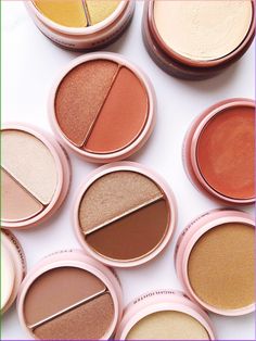 The top 5 best minimalist makeup brands to shop featuring Subtl beauty, a portable makeup stack for a busy lifestyle. Minimal Makeup Collection, Minimalist Makeup Collection, Stackable Makeup, Clean Makeup Brands, Concealer Tricks, Makeup Charts, Minimal Beauty, Minimalist Makeup, Subtle Beauty