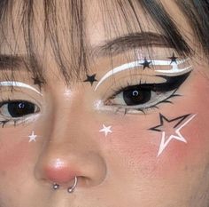 Kole Mekap Mata, Cute Eye Makeup, Star Makeup, Smink Inspiration, Eye Makeup Designs, Dope Makeup, Edgy Makeup, Creative Eye Makeup, Crazy Makeup