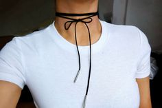 *Vegan suede (synthetic suede) suede tie comes in the form of a string that is 62 inches in length, can be adjusted to any size or style to your liking x String Choker Necklace, Black Choker Outfit, Black Ribbon Choker, Choker Outfit, Tie Choker, Necklace String, Formal Dress Black, Diy Choker, Bow Choker