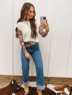 Western Fall Outfits, Western Inspired Outfits, Nfr Outfits, Throwing Fits, Country Style Outfits, Western Wear Outfits, Cute Country Outfits, Nashville Outfits, Western Style Outfits