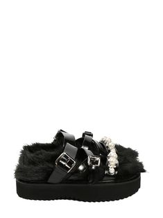 black calf leather faux-fur design buckle fastening faux-pearl embellishment platform sole Simon Rocha, 2024 Shoes, Fur Design, Pearl Embellishment, Platform Sandals, Black Sandals, Women's Shoes Sandals, Calf Leather, Faux Pearl