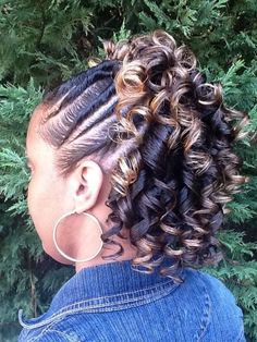 Twist Black Women Updo Hairstyles, Curly Updos, Black Ponytail, Curly Crochet Hair Styles, Black Ponytail Hairstyles, Hair Twist, Twist Styles, Headpiece Hairstyles