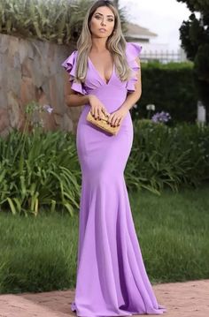 Vestido Color Lila, Bridesmaid Poses, Color Outfits, Victoria Fashion, Most Beautiful Dresses, Beauty Dress, Prom Dresses Long With Sleeves, Casual Summer Outfits, African Dress