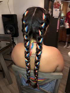 #PRIDE #brides #ribbons #diy #rainbow #hairstyle #lovewins Lesbian Pride Hair, Pride 2023 Outfits, Pride Makeup Ideas Easy, Lesbian Pride Outfits, Easy Pride Makeup, Pride Festival Outfit Ideas, Pride Headband, Pride Hairstyles, Pride Outfit Ideas Women