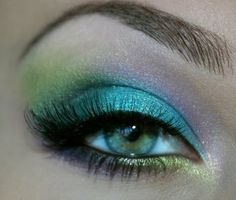 Mermaid Eyes, Crazy Eyes, Purple Eyeshadow, Popular Hairstyles, Eye Make, Pretty Eyes, Love Makeup