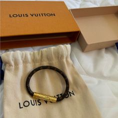 Lv Confidential Bracelet .. Size 15 Worn A Few Times .. No Returns Louis Vuitton Jewelry, Louis Vuitton Brown, Brown Gold, Womens Jewelry Bracelets, Bleach, Louis Vuitton, Women Jewelry, Bracelet, Gold