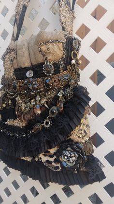 Fort Lauderdale, Diy Fashion, Gothic Bag Diy, Gothic Bag, Concept Clothing, Fashion Project, Masquerade Ball, Cute Bags, Fashion Killa