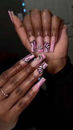 Kaws Inspired Nails, Kaws Nails Pink, Kaws Nail Set, Pink Kaws Nails, Nails Kaws, Cute Freestyle Nails, Kaws Nails, Plain Acrylic Nails, Gel Toe Nails