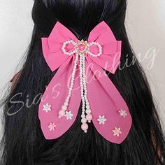 ■ All SALES ARE FINAL, RETURNS or EXCHANGES NOT ACCEPTED.  ■ Hmong handcrafted bows hair clip with beads, perfect for girls.  ■ Hair clip : 4.5 cm x 1 cm ( 1.7 x 0.39 inch ). ■ Bow size approximately : 17 cm x 11.5cm ( 6.6 x 4.5 inch ). ■ Available in 2 colors : Pink and Green.     ■ Tracked Shipping: 2-10 business days ■  At checkout, make sure your name and current address are correct.          ⚠️ COPYRIGHTS ⚠️ ■ Design created by Sia. ■ DO NOT reproduce or resell any of my designs (clothes, h Hmong Art, Designs Clothes, Hmong Fashion, Art Inspired Fashion, Bow Headband Hairstyles, Bows Hair, Hair Clips Girls, Inspired Fashion, Girl Hair