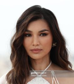 Gemma Chan Hair, Headshot Makeup, Jennifer Lawrence Hair, American Makeup, Gemma Chan, Choppy Bob, Choppy Bob Hairstyles, Make Hair