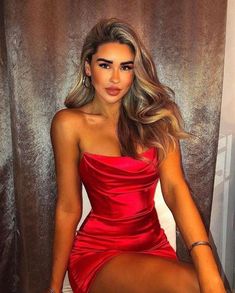 Red Hoco Dress, Hoco Dresses Tight, Red Strapless Dress, Homecoming Party, Red Homecoming Dresses, Red Dress Short, Lace Evening Dresses, Outfit Look, Hoco Dresses