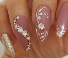 Stone Nail Designs Art Ideas, Simple Nail Art With Stones, Nail Crystal Designs Simple, Stone Art On Nails, Nail Design With Jewels, Nail Art Diamonds Rhinestones, Nail Art Design With Stones, Nail Art Designs Stones, Nails Acrylic Gemstone