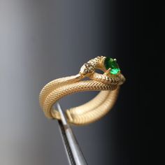 Gold Plated 925 Sterling Silver Ouroboros Ring Emerald Gold - Etsy Turkey Green Snake Ring Gift, Green Snake Ring For Gift, Anniversary Gemstone Snake Ring, Anniversary Snake Ring With Gemstone, Gringotts Vault, Amber Bedroom, Vanity Styling, Ouroboros Ring, Serpent Ring