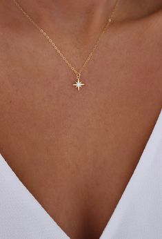 Tiny Gold Star Necklace Mini Star Necklace Dainty | Etsy Immagini Grinch, Constellation Jewelry, Star Necklace Gold, Celestial Necklace, Bridesmaid Necklace, Cute Necklace, Necklace Dainty